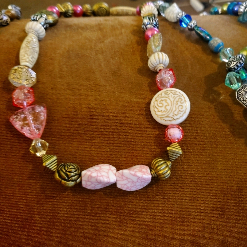 Necklace - Picture 4 of 7